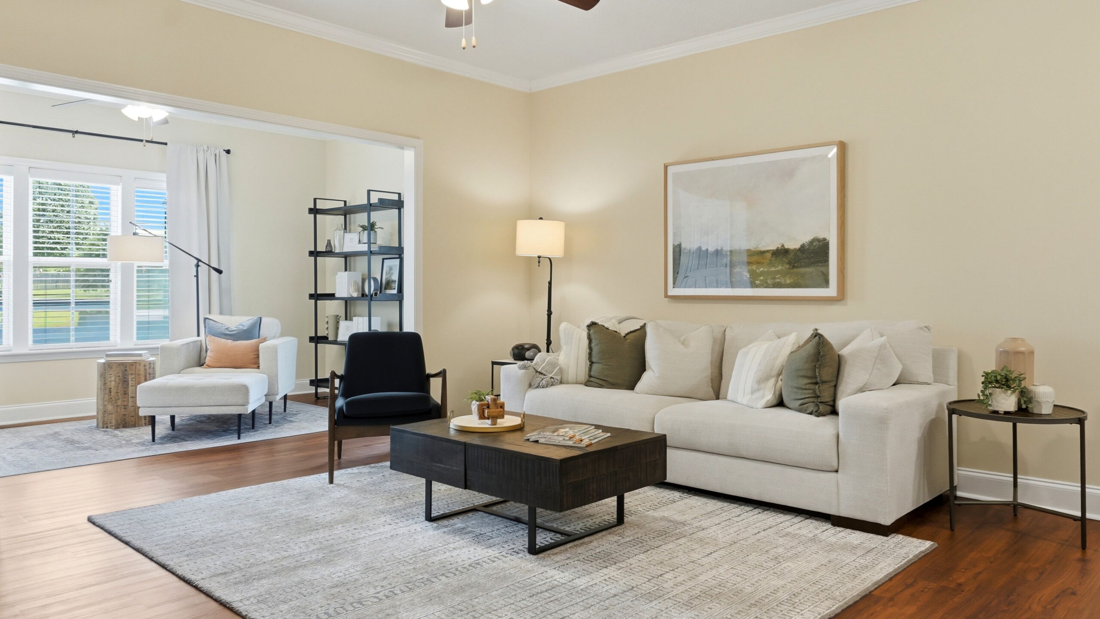 Hawthorne Crestview spacious apartment living space and kitchen with breakfast bar
